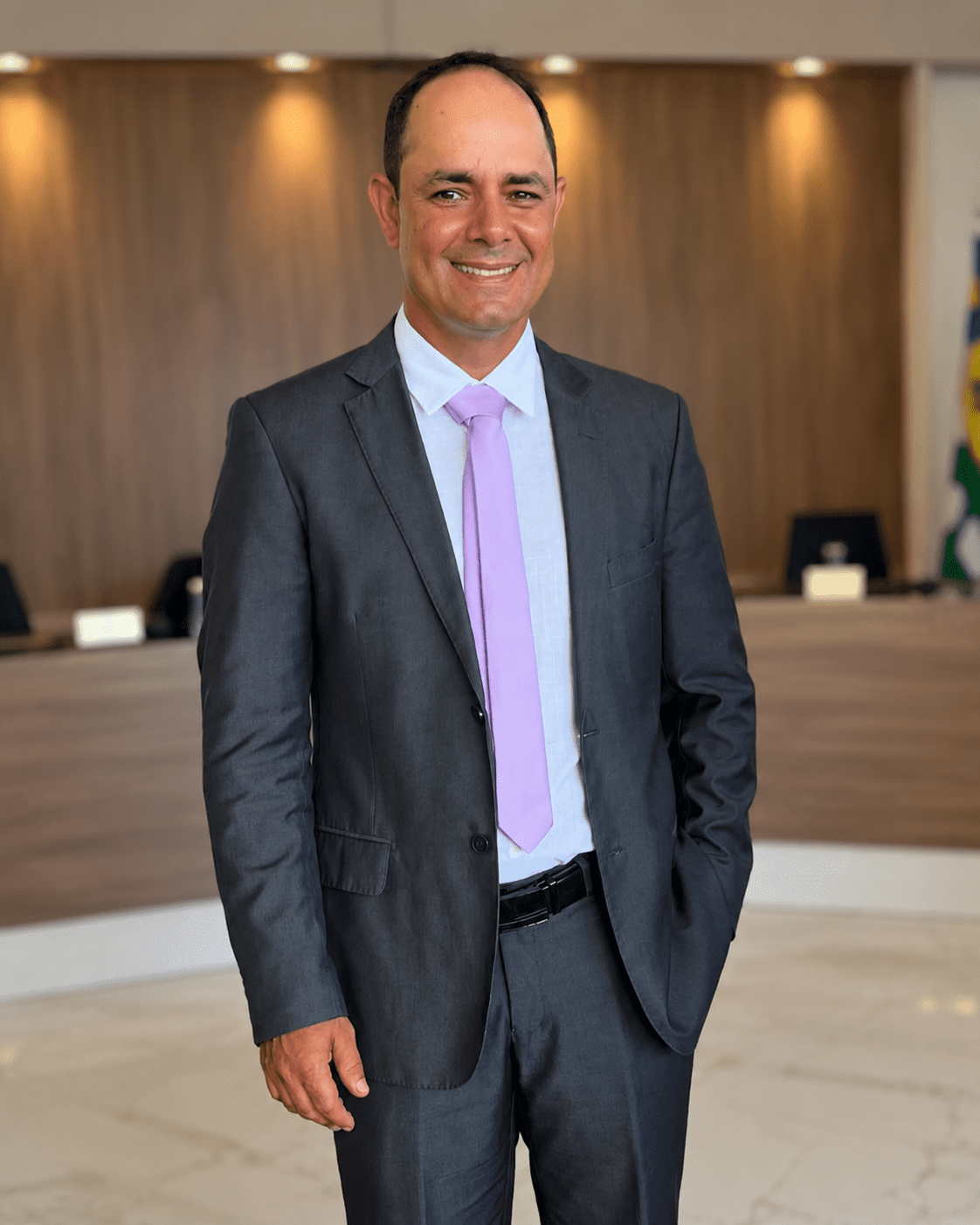 Vereador Fábio Lacerda, conhecido como Manguinha, durante evento oficial em Abel Figueiredo.