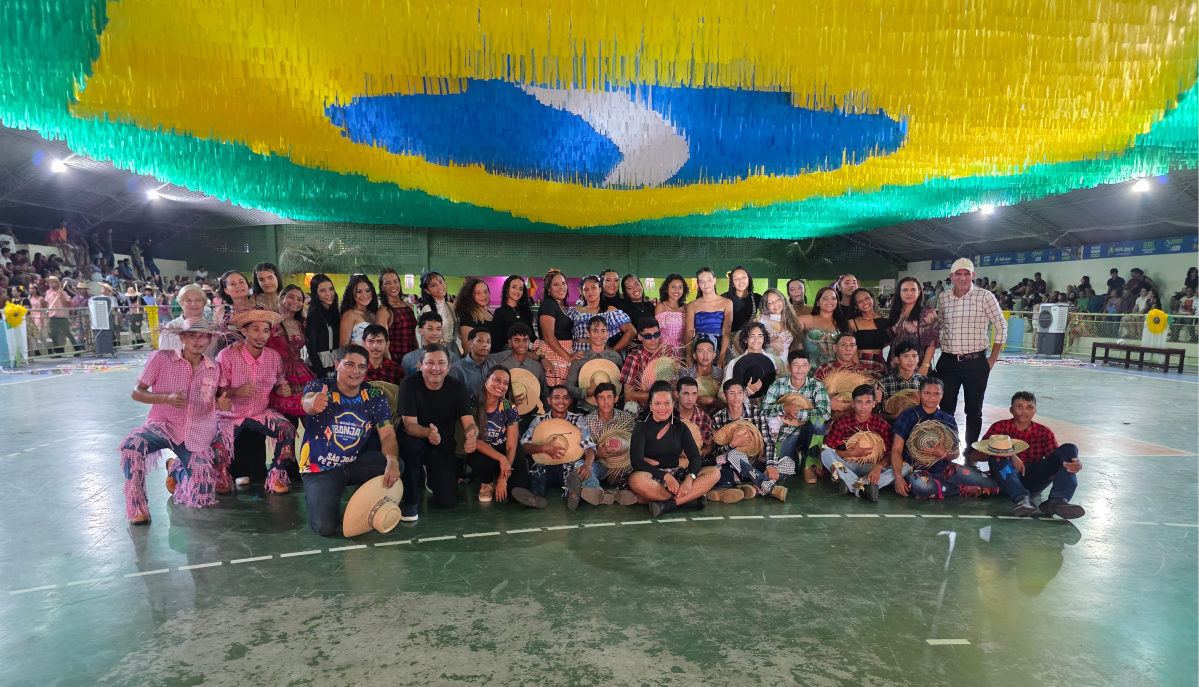 Público acompanha apresentações do Arraiá do Bomja 2026 em Bom Jesus do Tocantins.