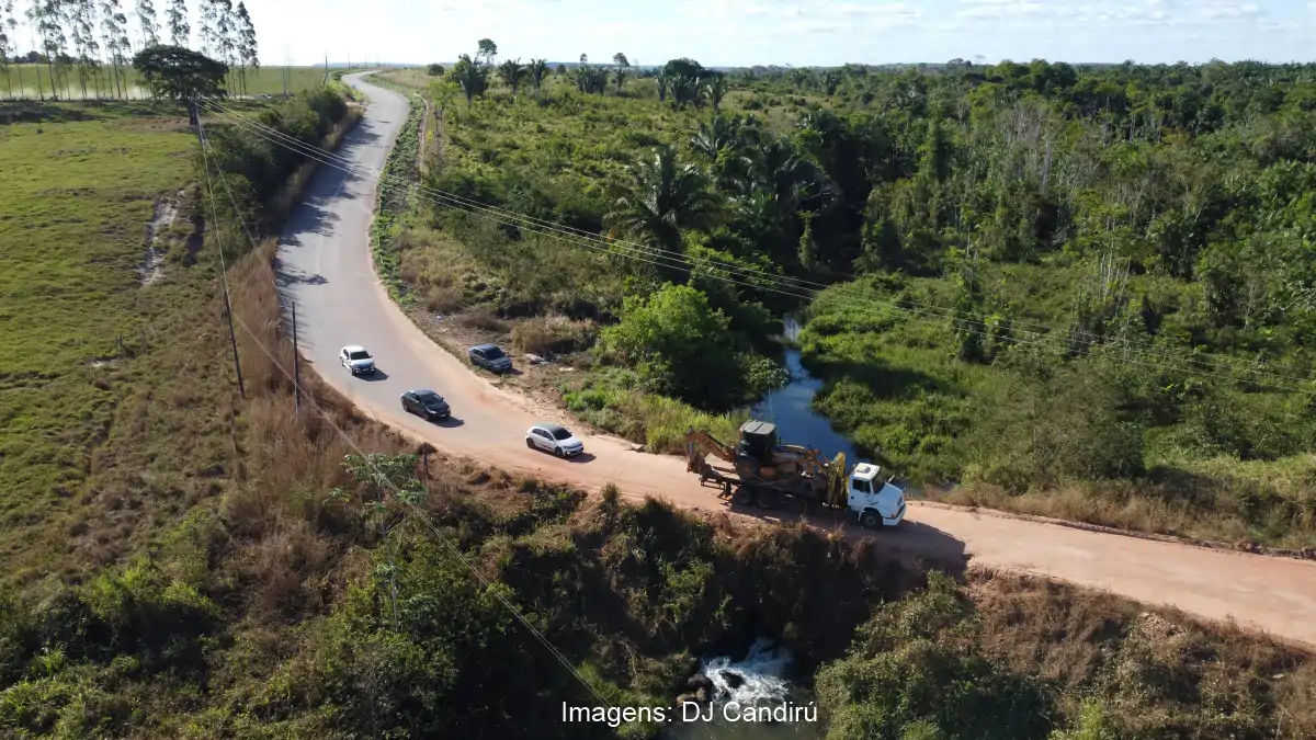 Trecho estreito da Ponte do Rio Bate Papo, na divisa entre Maranhão e Pará.